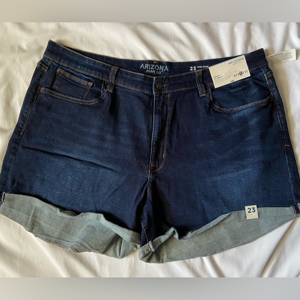 Arizona Jean Co Blue Jean Mid Rise Repreve Denim Dark Wash Shorts Size 23